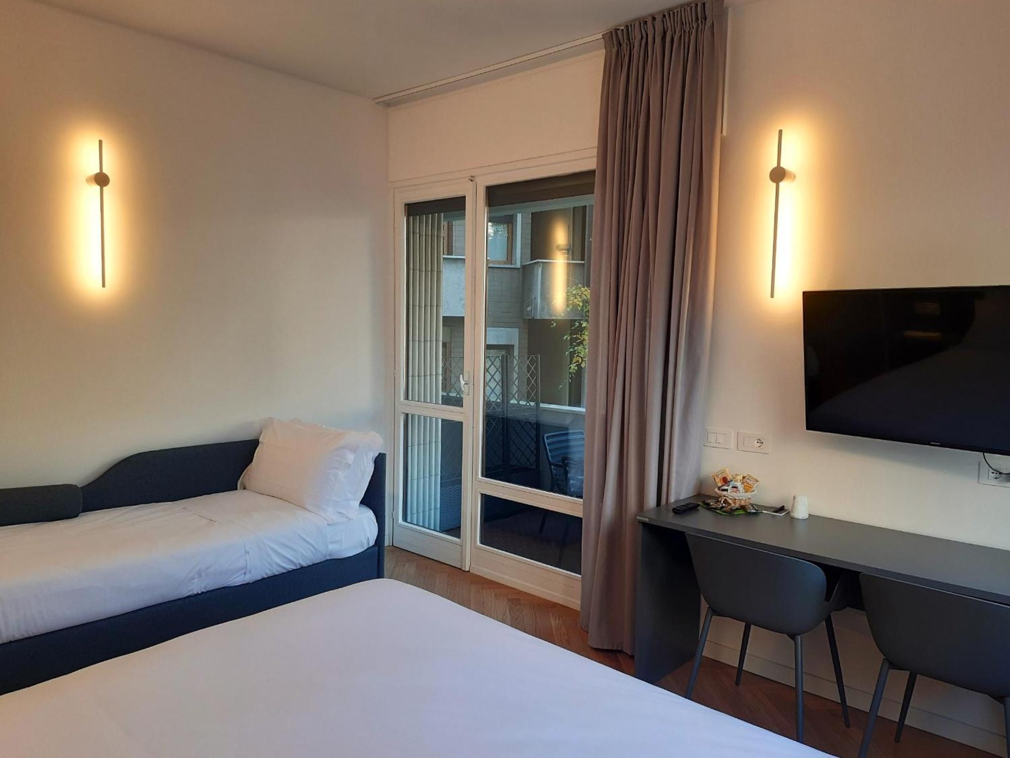 Mako Suites - Centro E Stazione Monza Dış mekan fotoğraf