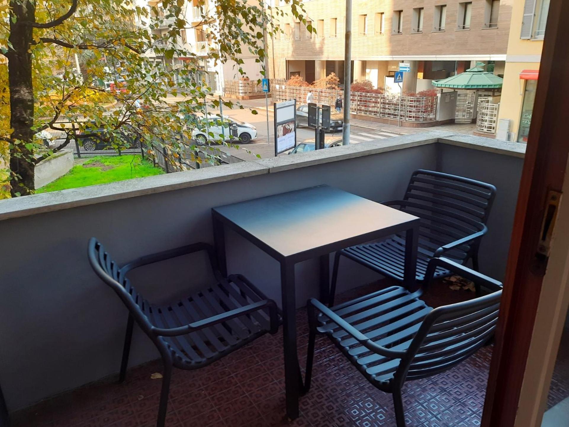Mako Suites - Centro E Stazione Monza Dış mekan fotoğraf